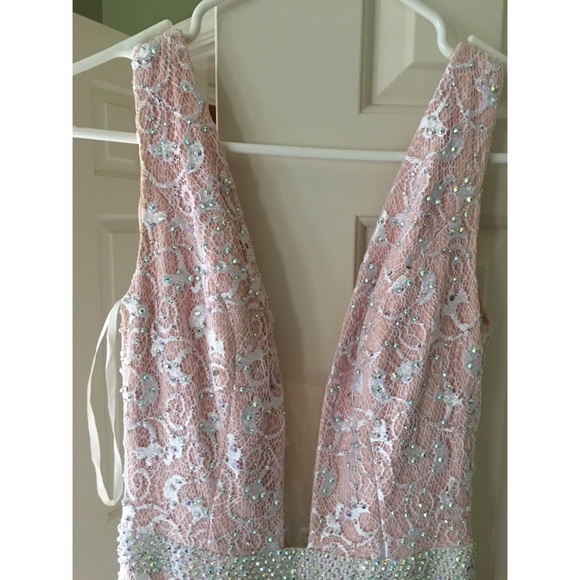 Formal Trunk Show Gown - Picture 2 of 9